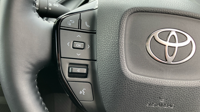 Toyota Prius 2.0 PHEV Design 5dr CVT Hatchback